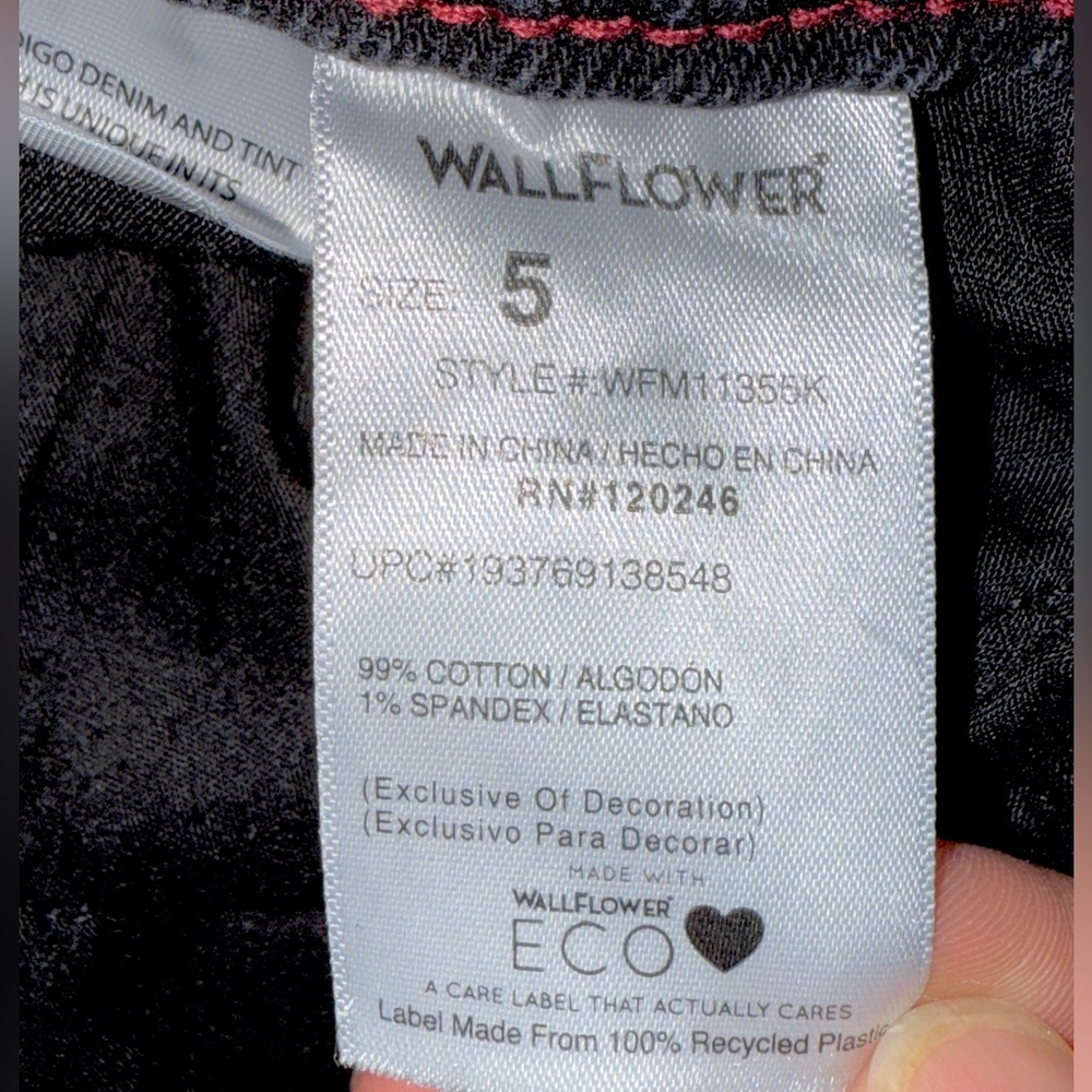 Wallflower - The Legendary Fit - Washed/Faded Black Jegging (EUC) - Picture 6 of 8